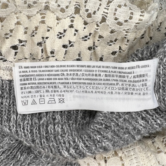 XS Hollister Grey Knit Long Sleeve Top Sweater Ivory  Lace  Boho Cotton - Picture 8 of 9